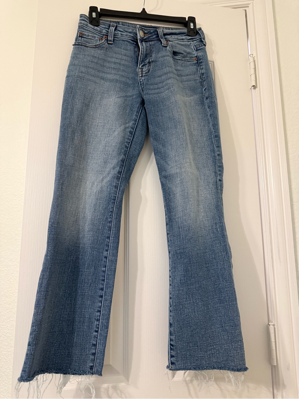 EUC, Aeropostale Light Blue Cropped Straight Jeans, Size 0